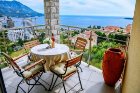 Super Cute Home With Sea & Montain View, Pool, Sauna, HotTube, Steaming, Gym, Garden and More